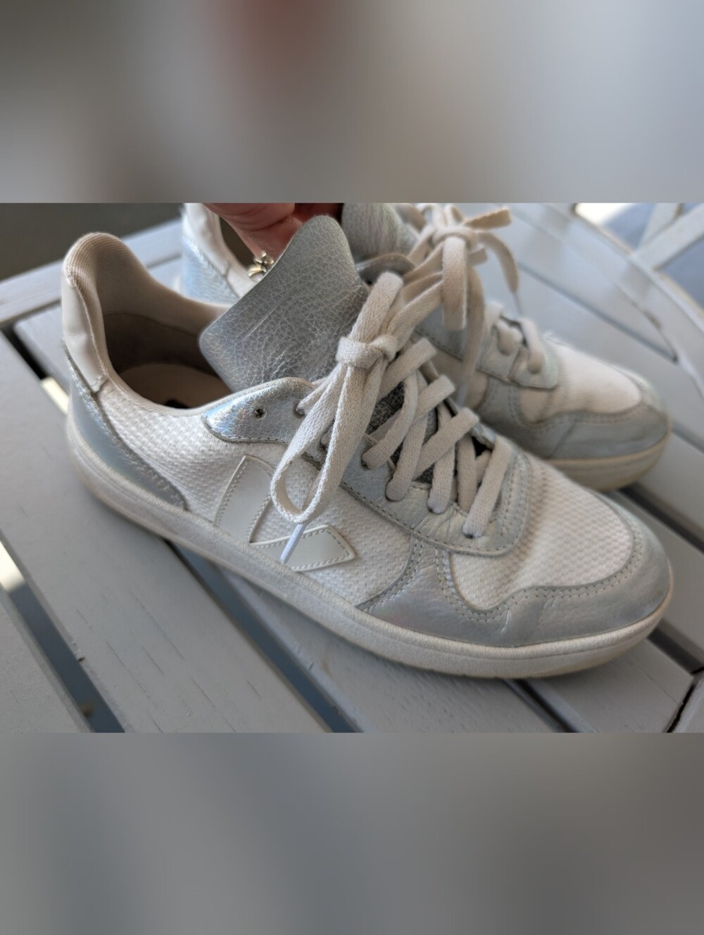 Veja V 10 Iridescent Metallic Sneakers Leather And Canvas White Silver Size 7